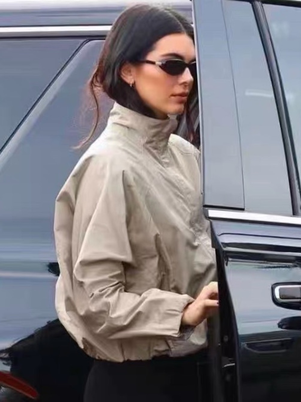 NEW Women's Lightweight High-Collar Zip Jacket - Light Beige
